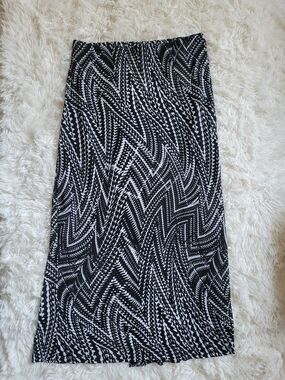 Bobeau Maxi Skirt Sz Med Stretchy Chevron Geometric Abstract Lined Modest Black